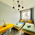 Modern & Cozy In In Perfect Location *