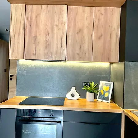 Modern & Cozy In In Perfect Location Apartmán