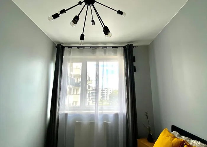 Modern & Cozy In In Perfect Location