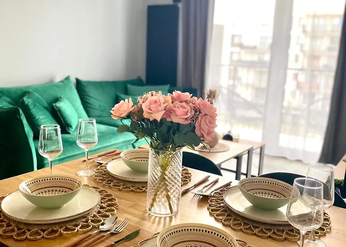Modern & Cozy In In Perfect Location Warschau