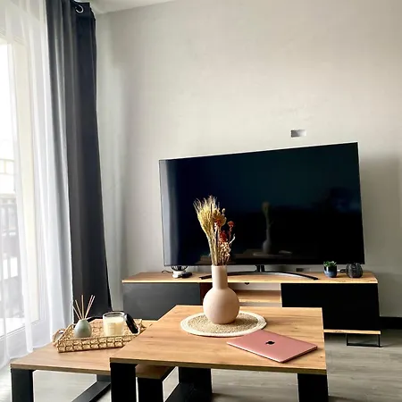 Appartement Modern & Cozy In In Perfect Location
