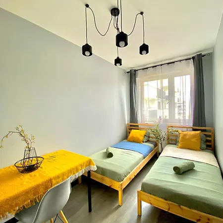 Modern & Cozy In In Perfect Location *