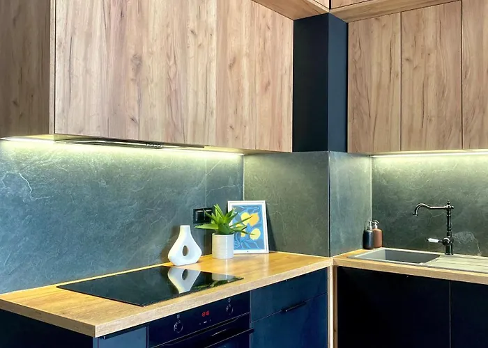 Modern & Cozy In In Perfect Location Apartmán